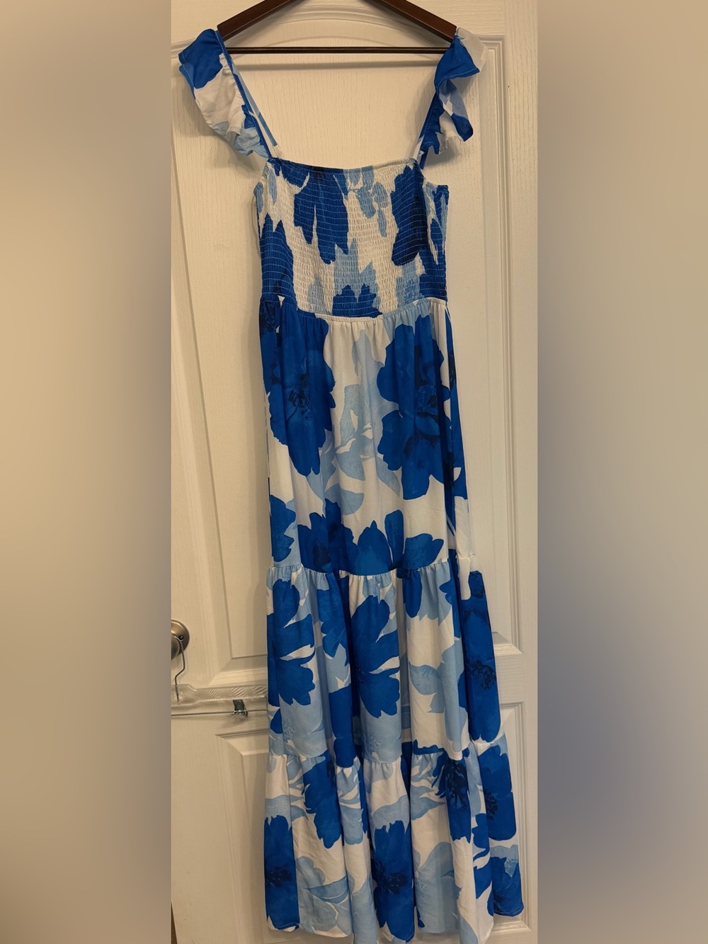 Flying Tomato Blue and White Floral Maxi Dress size L NWT
